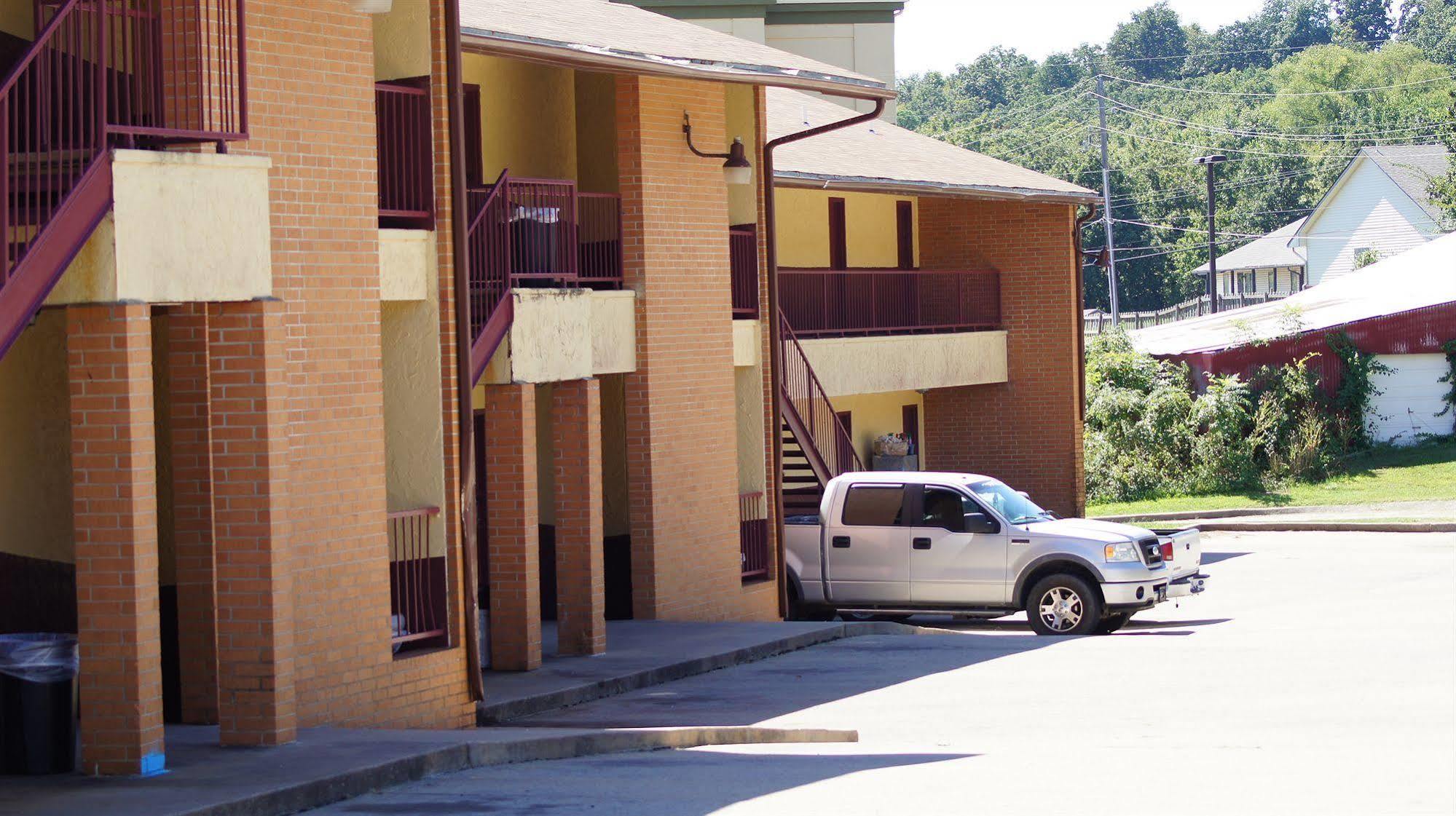 Holiday Lodge & Suites McAlester Kültér fotó